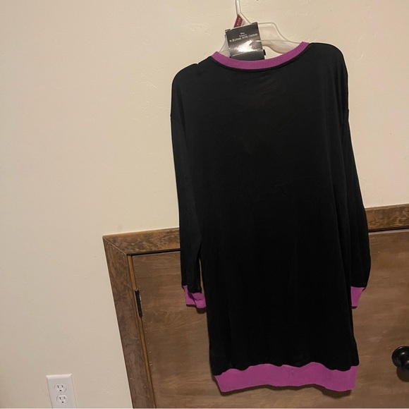 Disney Nightmare Before Christmas Sleep Set &Socks - Picture 3 of 4